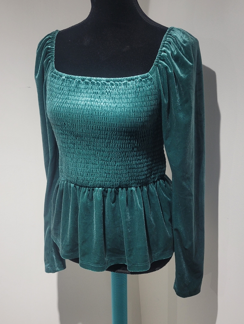 Gap Women's Velvet Smocked Long Sleeve Peplum Top Medium Green Whimsigoth NEW - Picture 3 of 10
